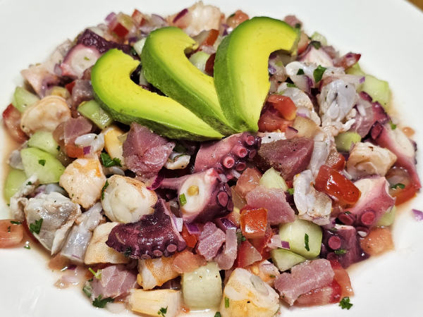 La Ola Cevichera MZT