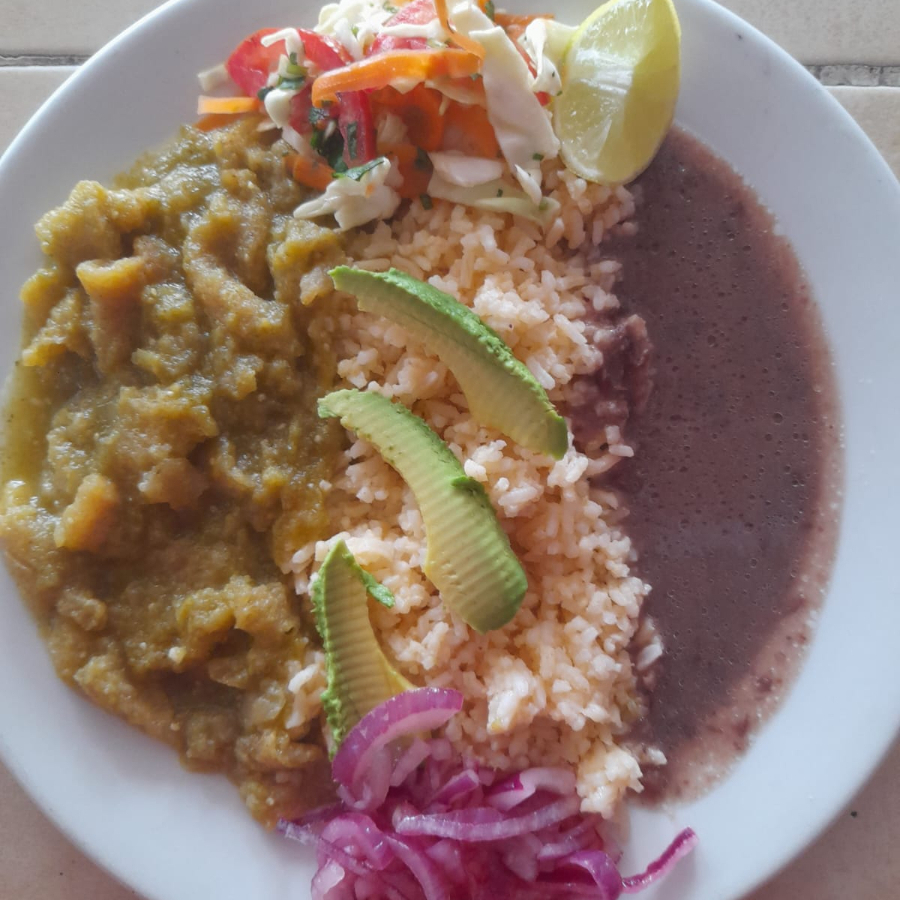 Chicharron en Salsa Verde