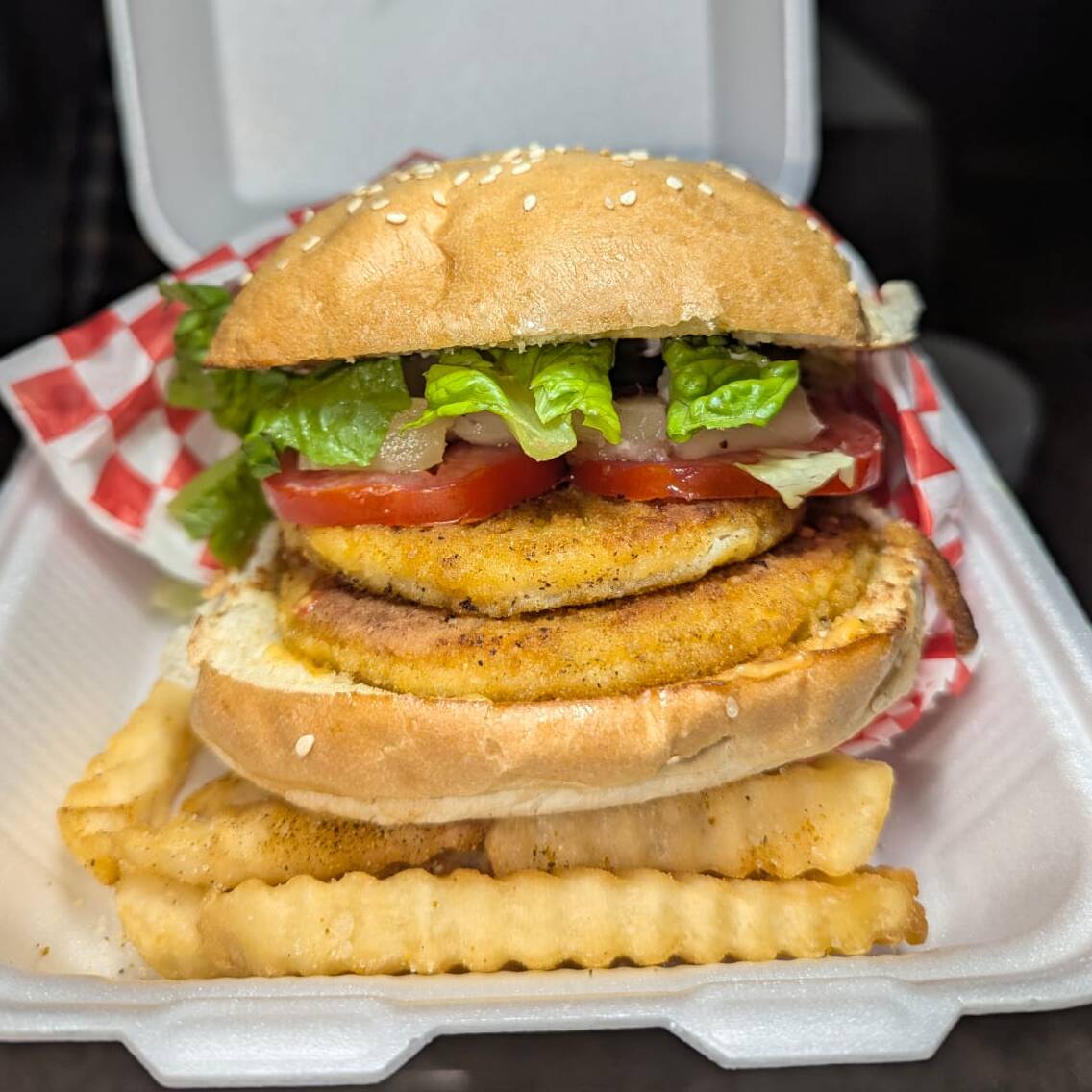 HAMBURGUESA JUMBO DOBLE DE POLLO CON PAPAS