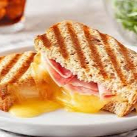 Misto quente muito saboroso com presunto, queijo, tomate e Ovo, Ótimo pra matar a fome!