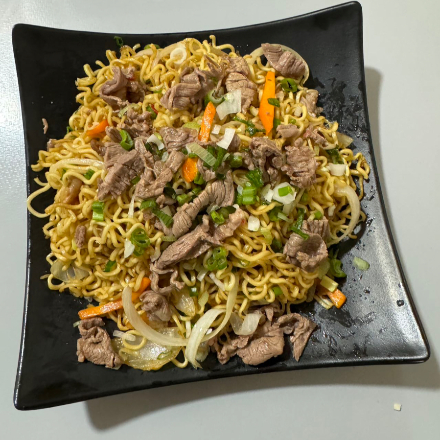 Ramen Frito con Res
