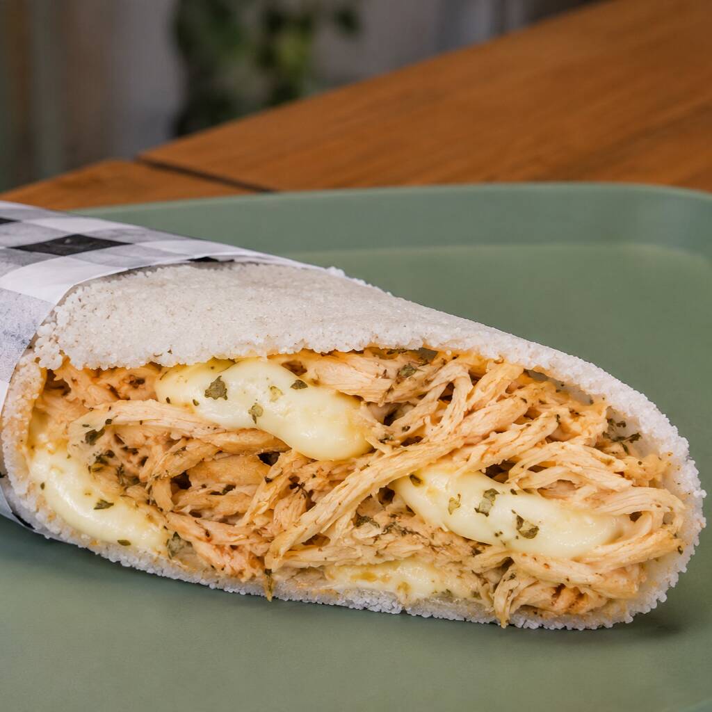 Rendada com catupiry, frango e orégano.