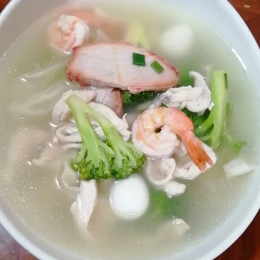Sopa Wantán Especial