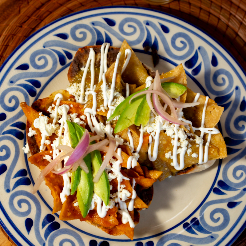 Mollete con Chilaquil en Salsa Verde