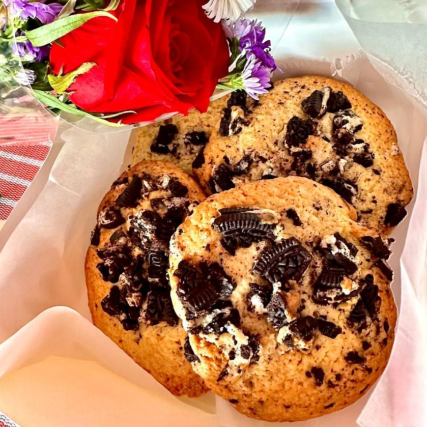CHUNKY COOKIES