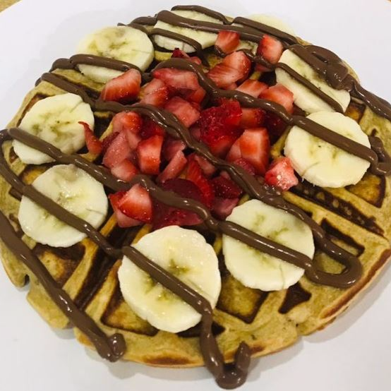 Waffle Plátano Fresa Nutella
