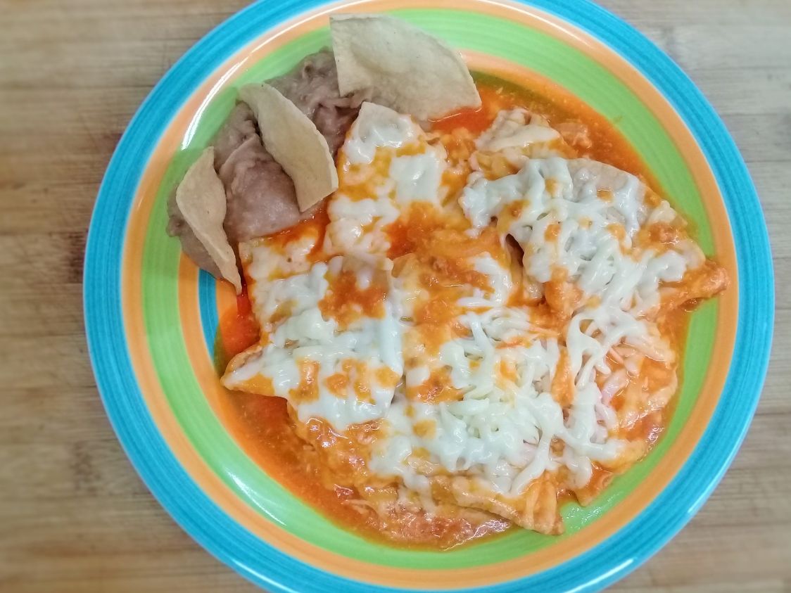 CHILAQUILES CON QUESO