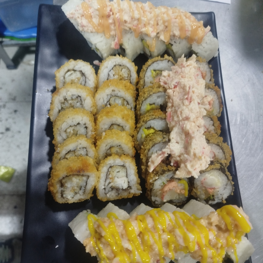 Mix 15 Bocados + 2 U Croquetas + Postre + Bebida