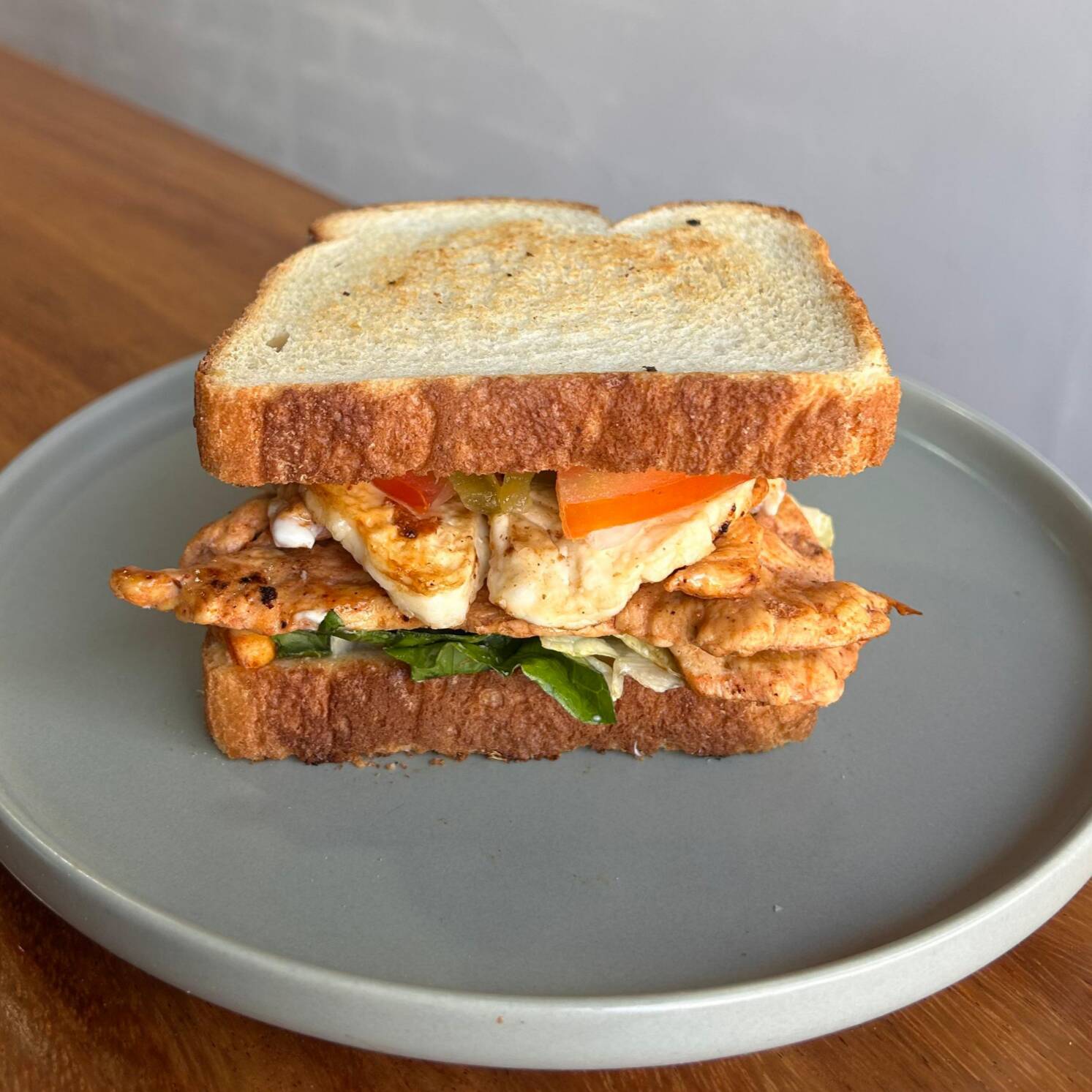 Sándwich de Pollo con Panela