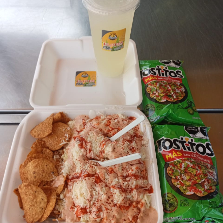 Charola Doble con Tostitos Verdes + Lt de Limonada