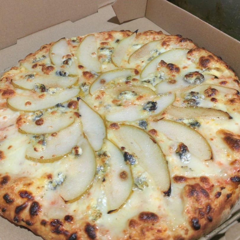 PERA CON QUESO DE CABRA