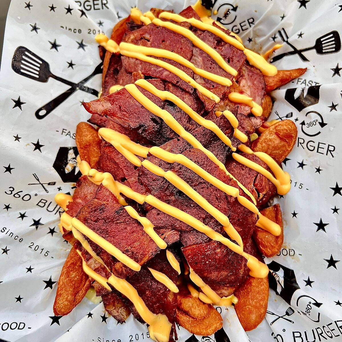 Salchipapa Bacon Cheese