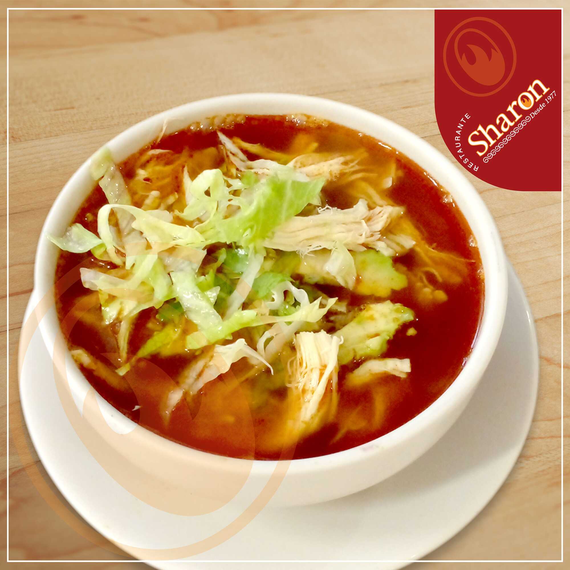 Pozole Rojo de Pollo Chico