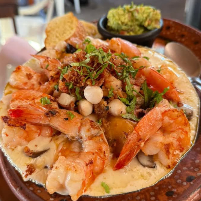 PAPA RELLENA DE MARISCOS