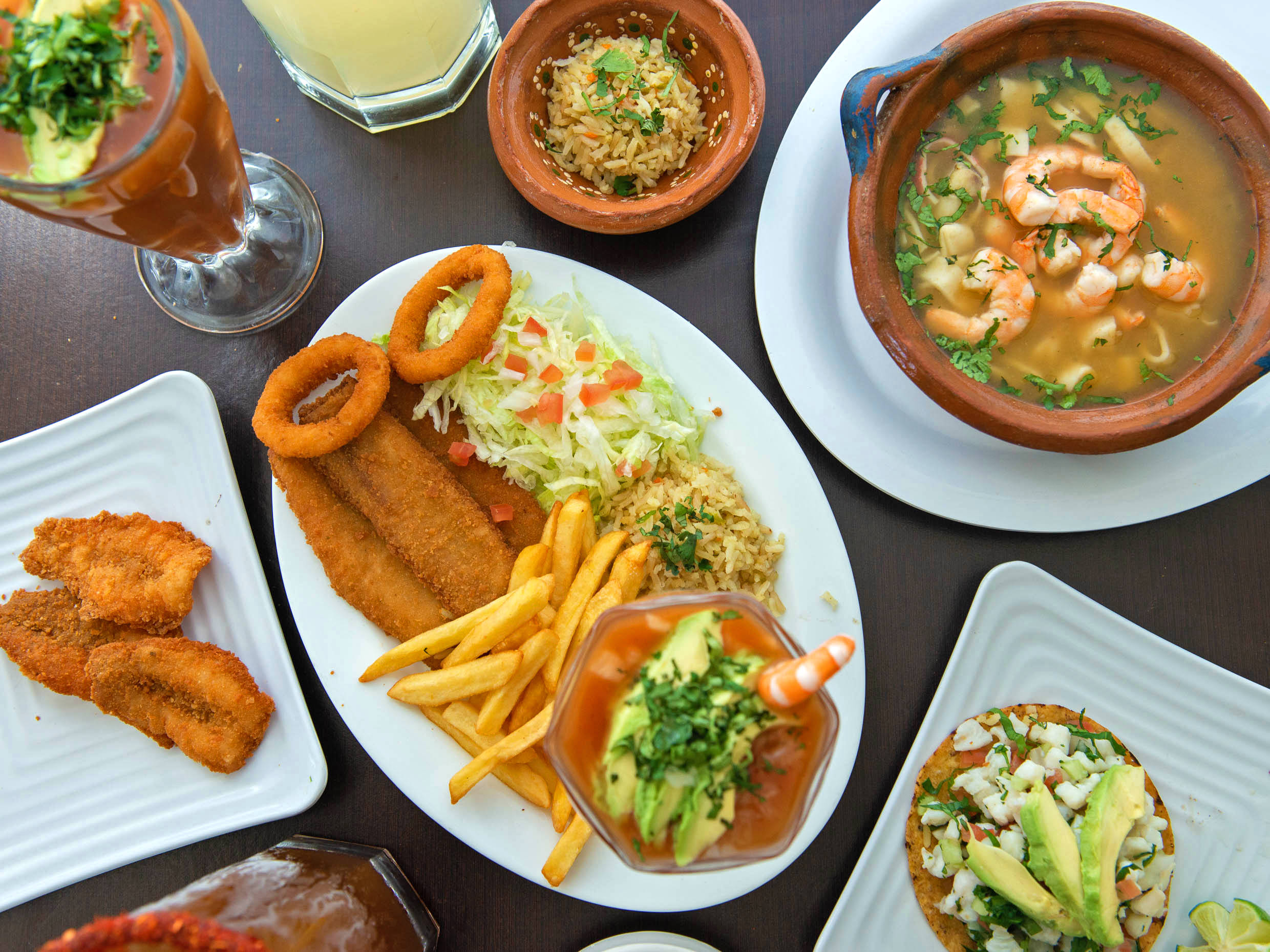 Bahía Grill Sea Food & Drinks