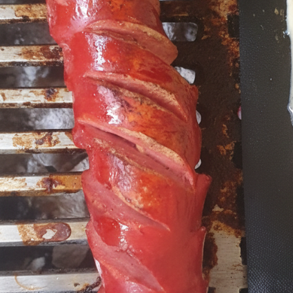 Espeto de salsichão na brasa bem suculento