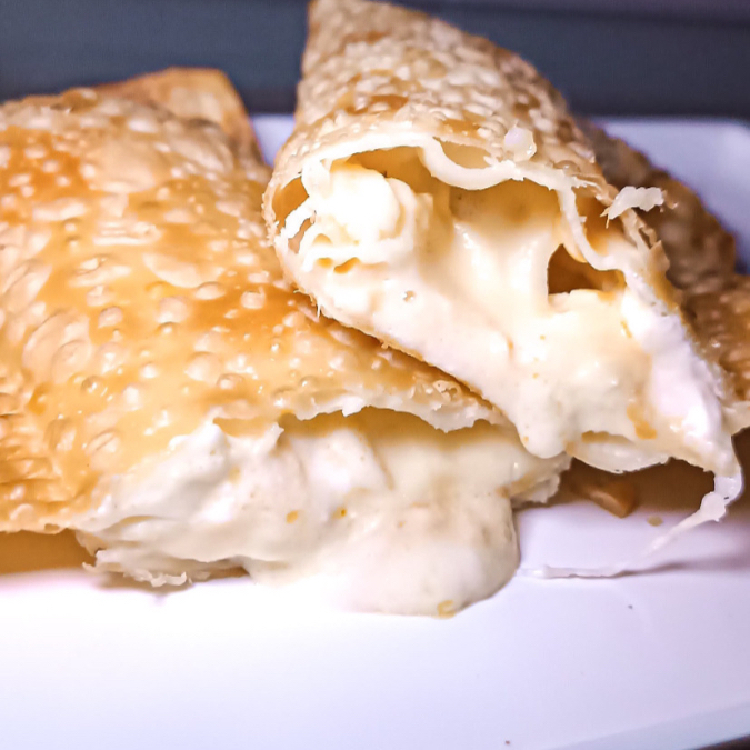 CHOCOLATE BRANCO,BANANA E QUEIJO