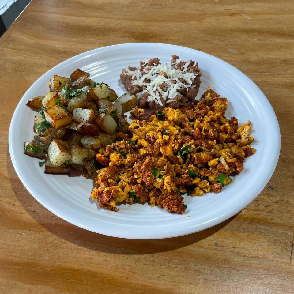 HUEVOS CON CHORIZO