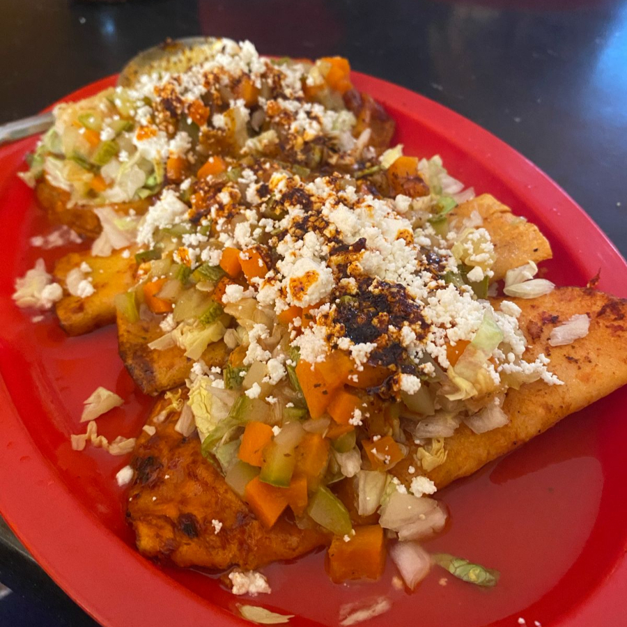 4 Enchiladas Enmoladas (Papa y Frijol)