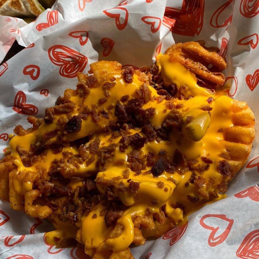 Crisscut con Queso y Tocino.