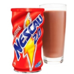 Aqueça-se com um delicioso Nescau quente grande, ideal para os dias frios e para os amantes de chocolate.