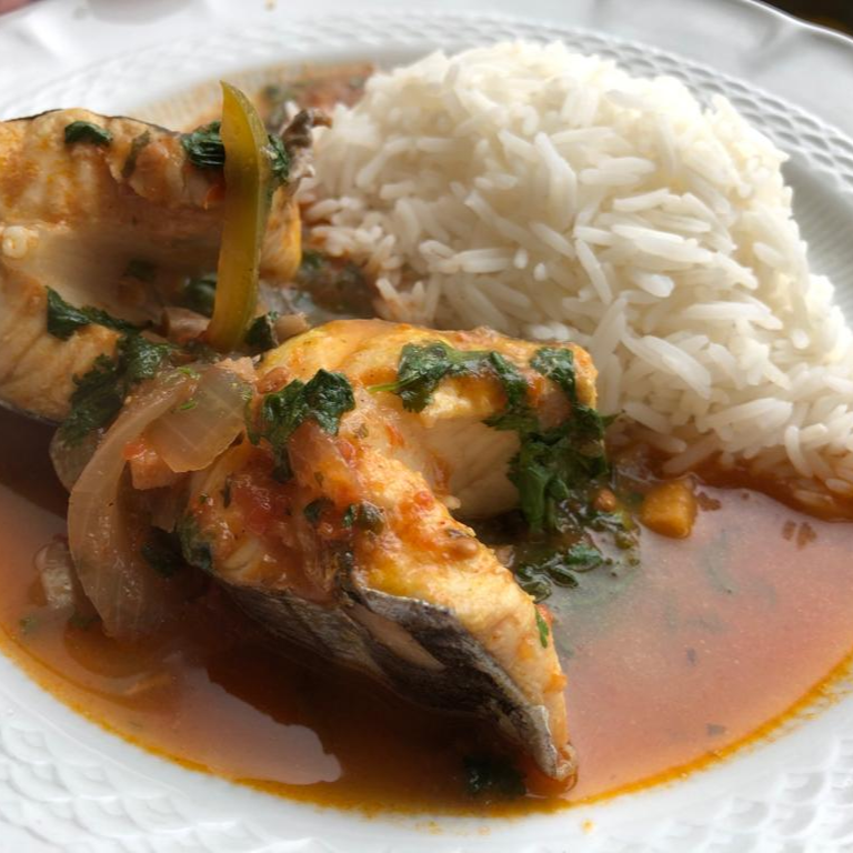 Sudado de Pescado + Entrada del día + Bebida
