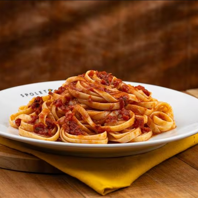 Fetuccine (300g) com Molho Pomodoro (3 conchas).