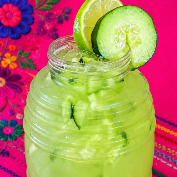 Agua de pepino con limón
