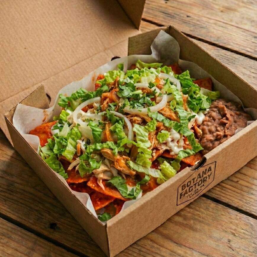 Pedacería con Pollo (Chilaquichicken)