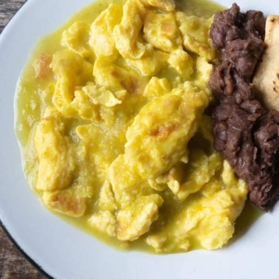 Huevo en Salsa Verde
