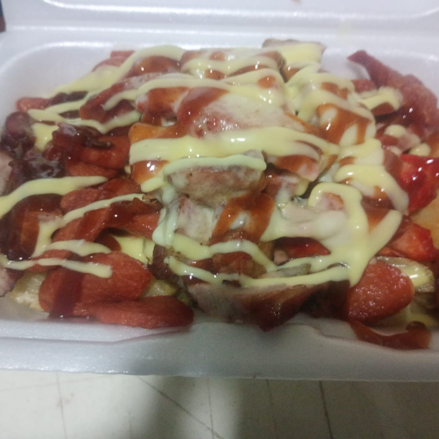 SALCHIPAPA, LLANERA Y COSTILLA para 2 mas 2 gase