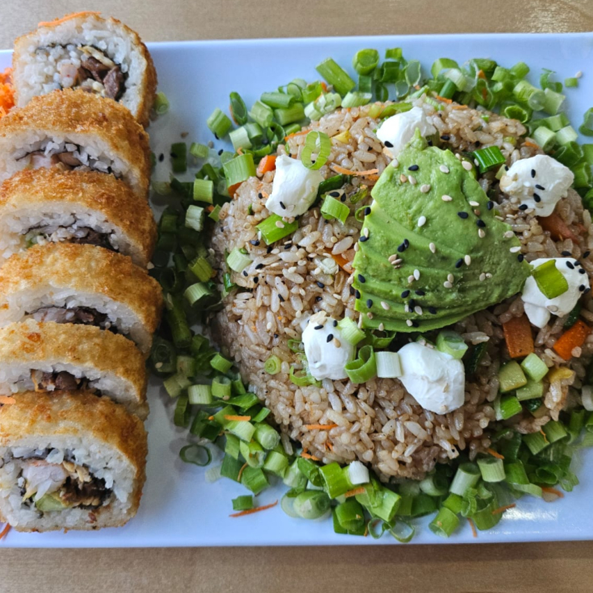 C4 Yakimeshi +  Rollo Cielo, Mar y Tierra