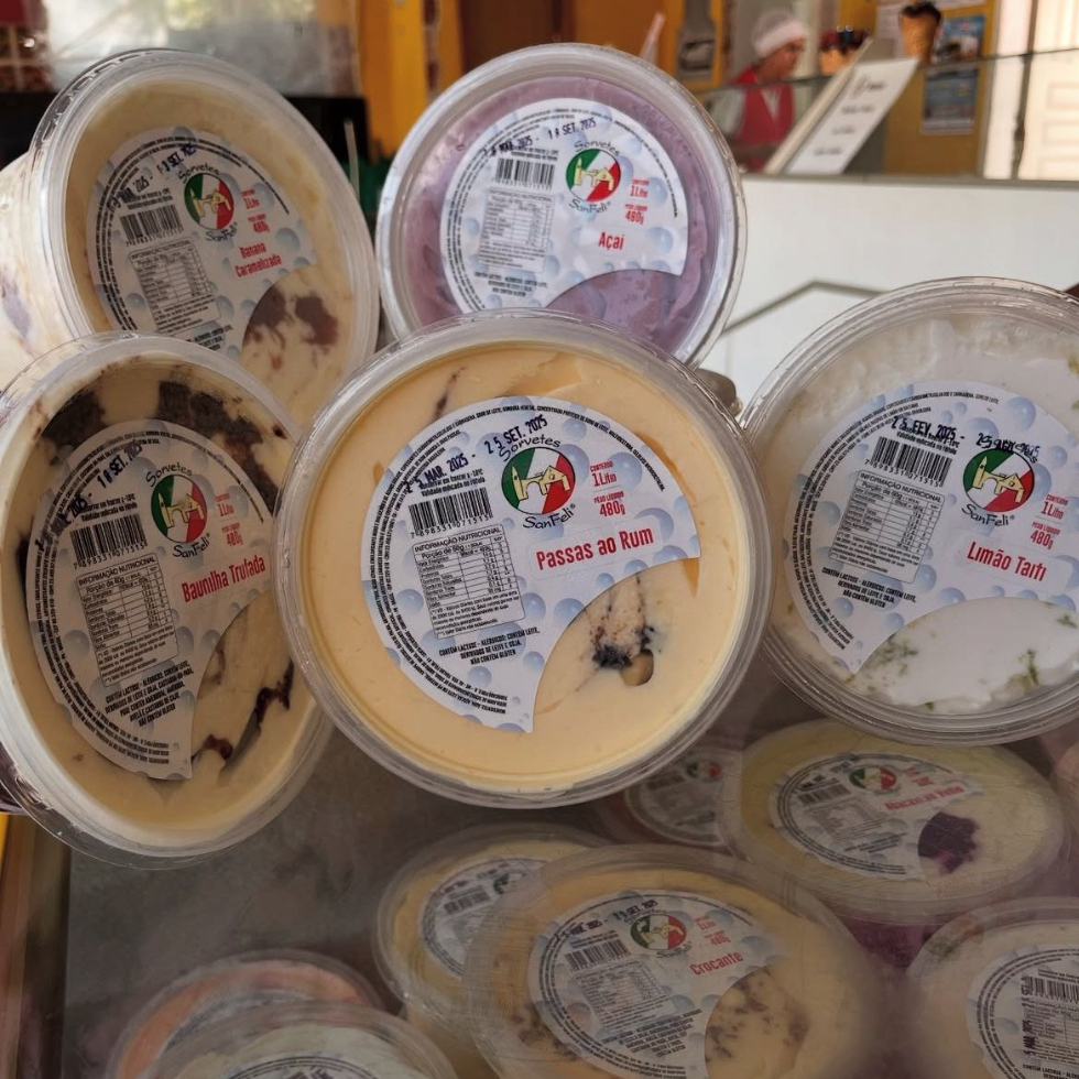 3 Potes de 1l com os sabores que você escolher!