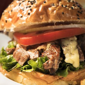 Arrachera Burger Gratinada