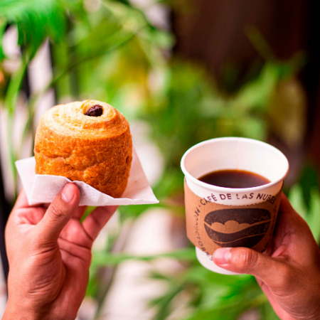 Cafecito con Pan ☕🥐