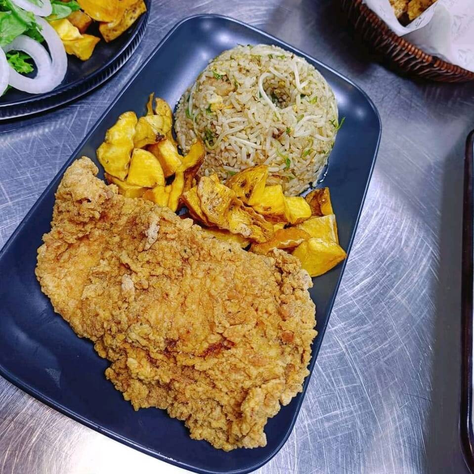 Combo Filete De Pechuga + Inca Kola de 1/2 LT