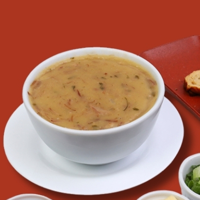 Maravilhoso caldo de mandioca com costela.