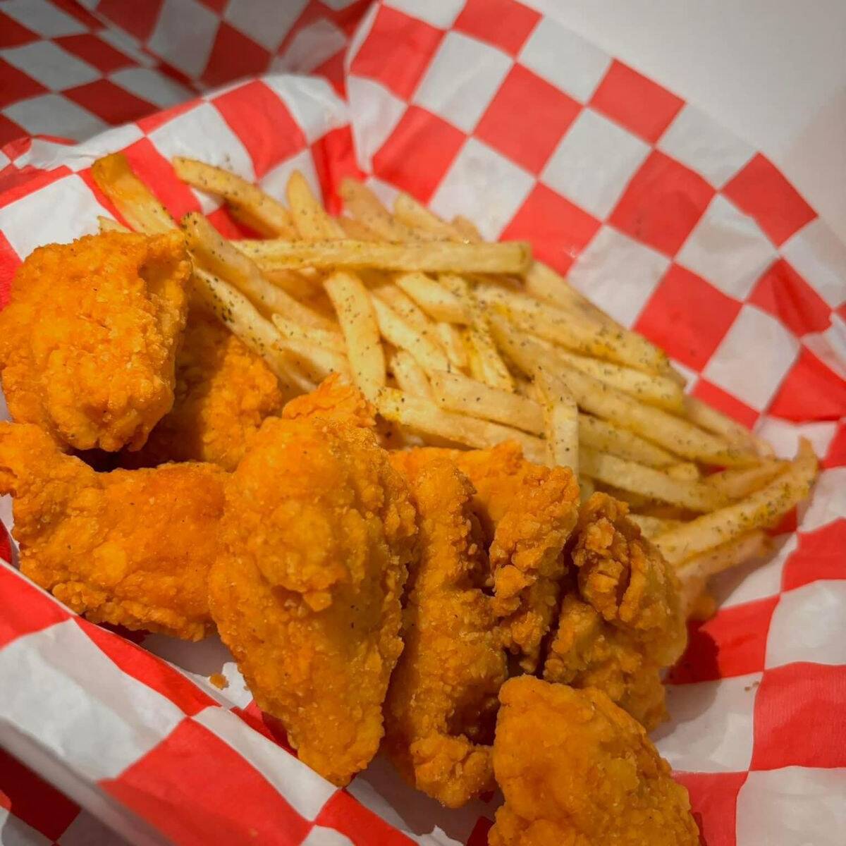 350 de Boneless y papas fritas 🍟
