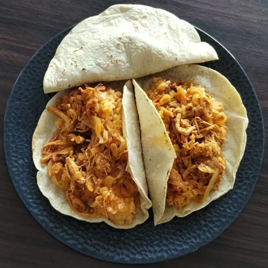 Taco de Tinga de Pollo