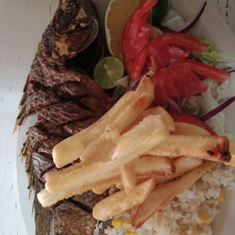 Pescado de Mojarra Grande al Gusto