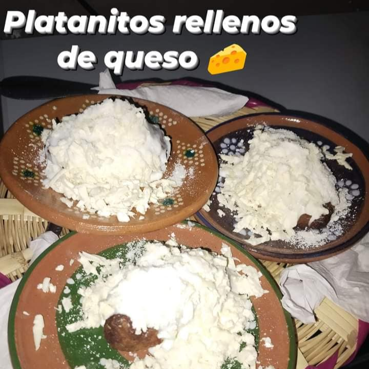 Platanito Relleno de Queso