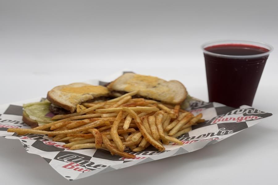 SANDWICH DE JAMON KIDS MEAL