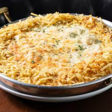 (serve 3 pessoas) 30 camarões, arroz branco, requeijão, leite de coco, presunto, ervilha, queijo muçarela e batata palha.