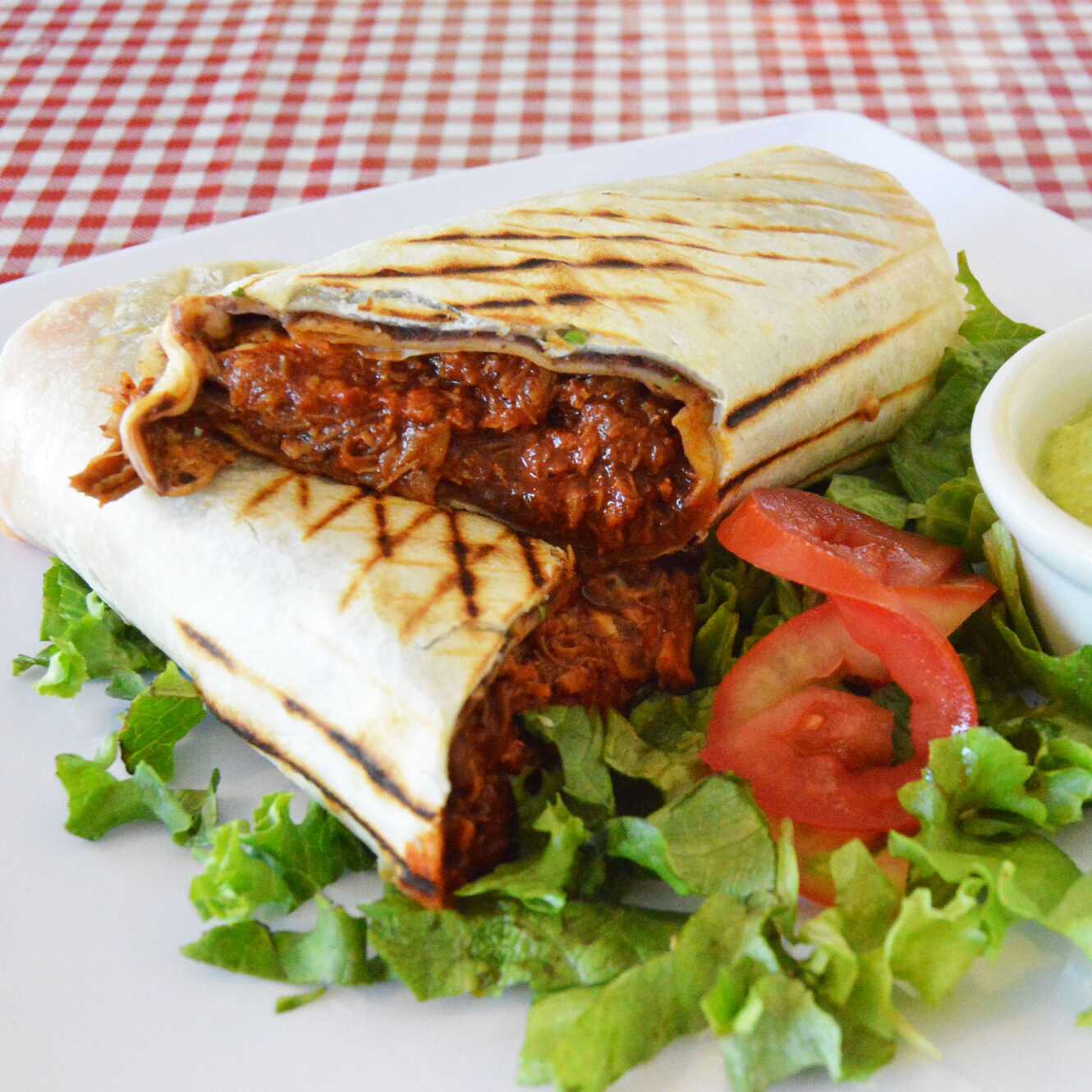 Burrito de Pierna Enchilada