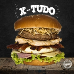 Carne de hambúrguer, Mussarela, frango, presunto, Bacon , ovo, alface tomate, batata palha e milho.
Todos Os Nossos Produtos Premuim