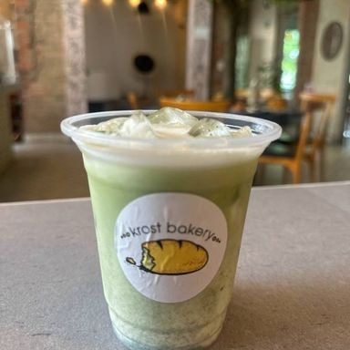 Iced Matcha Latte 16 oz