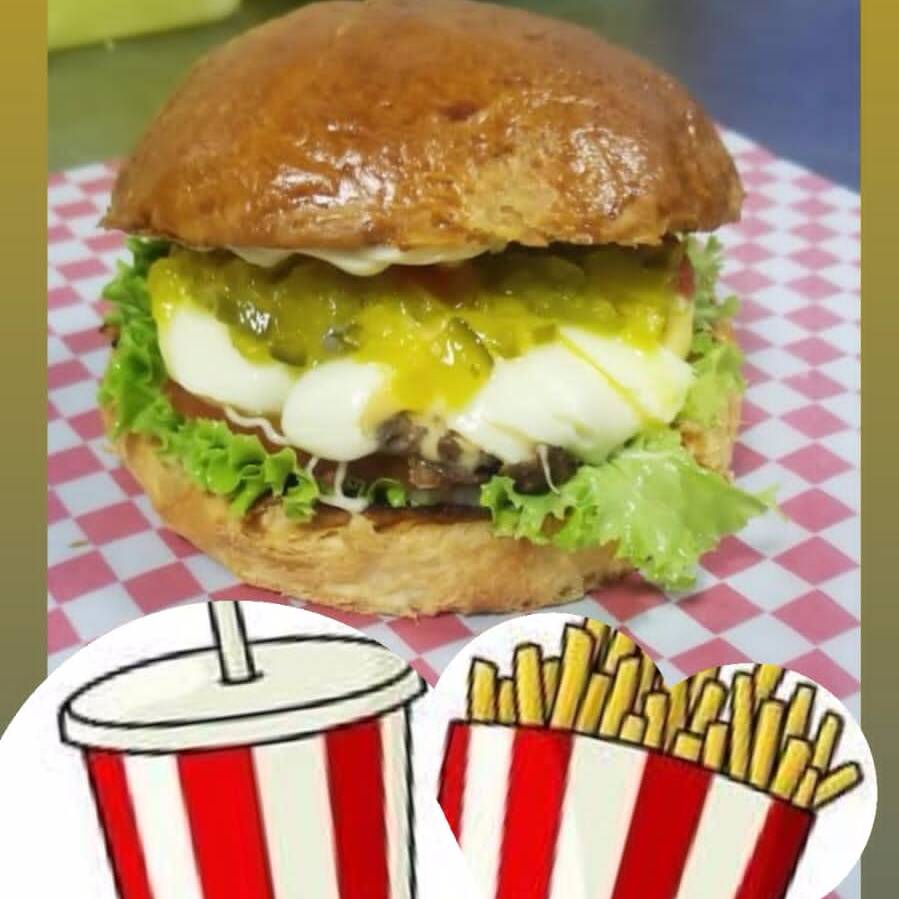 Combo-Americana + Papas + Gaseosa