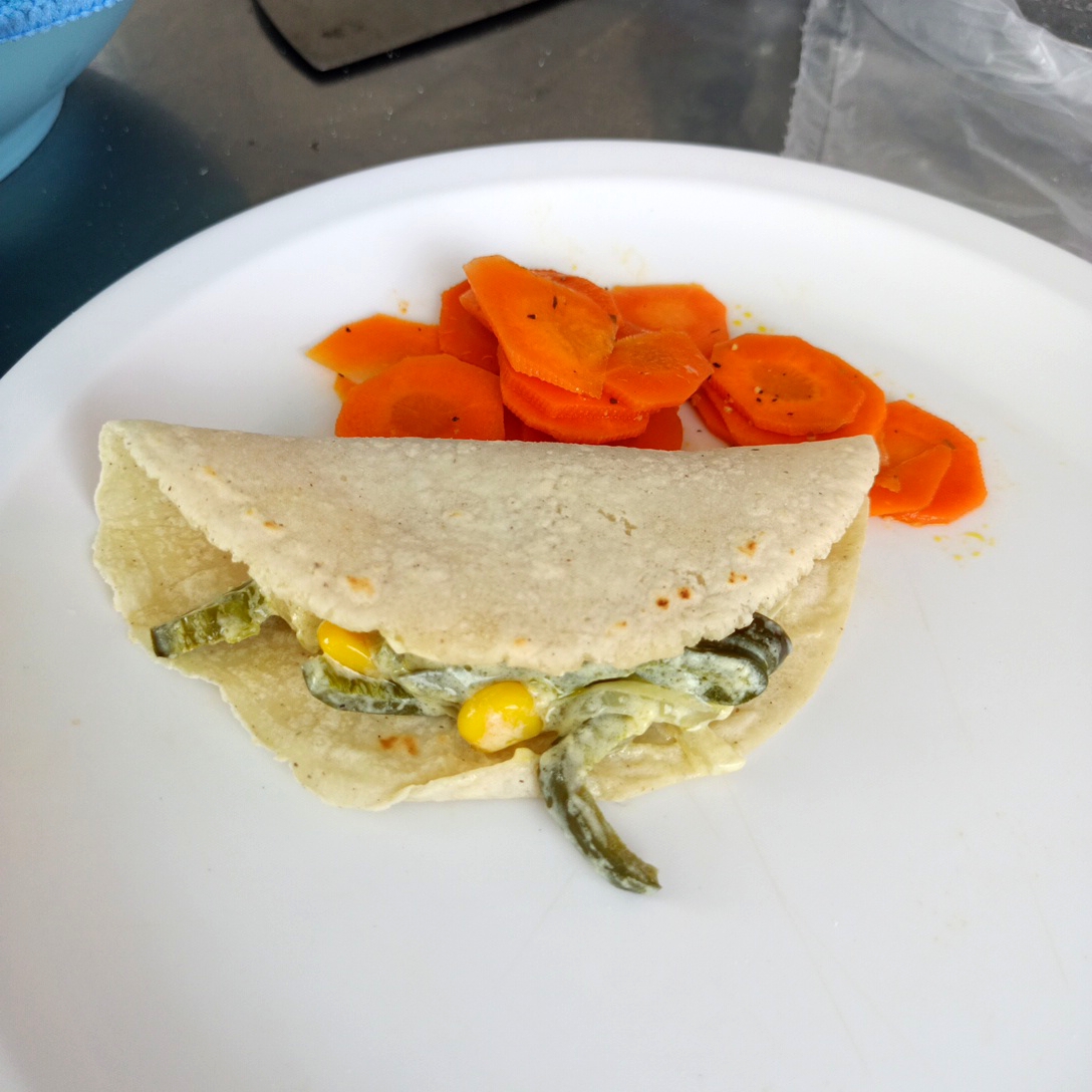 TACO DE RAJAS CON CREMA