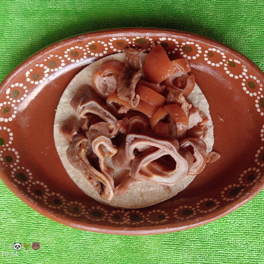 TACOS DE BUCHE Y CUERO