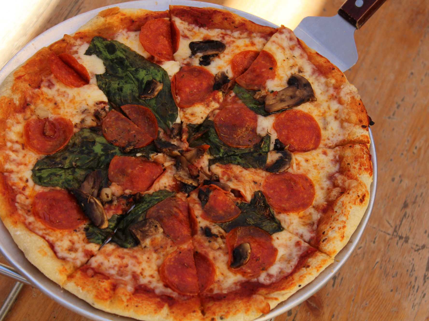 Pizza Batlló 12" 8 Rebanadas